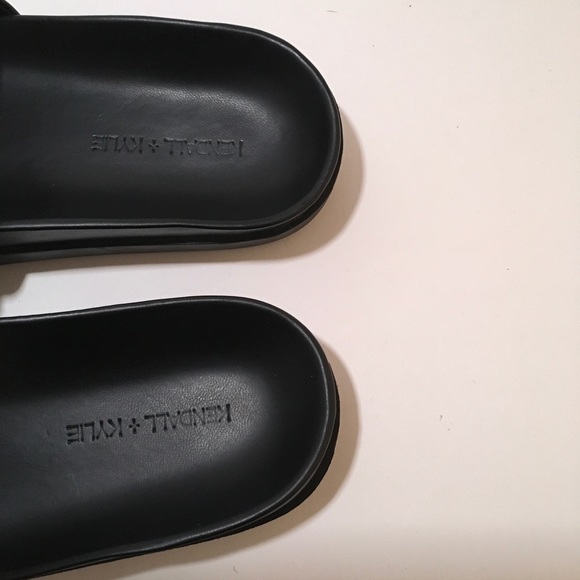 Kendall + Kylie Chain Link Platform Slide - Picture 2 of 3